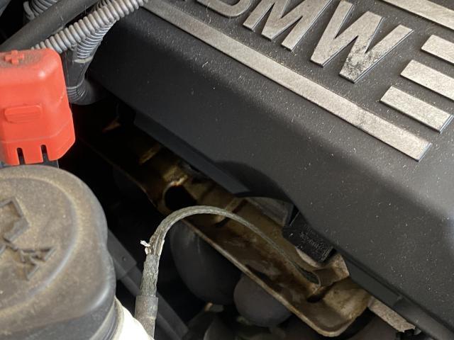 BMW X1 E84  オイル漏れ修理 ヘッドカバーガスケット交換 オイルフィルターハウジング シール交換　故障修理　整備　修理　八千代市