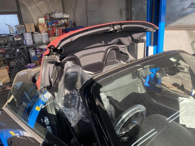 ② ポルシェ 718ボクスター 982　雨漏れ 浸水 車内に水 ECU水没 リアBCM交換 リアエンドエレクトロニクス パークアシストECU交換 コーディング プログラミング クローン コンピューター診断 その２