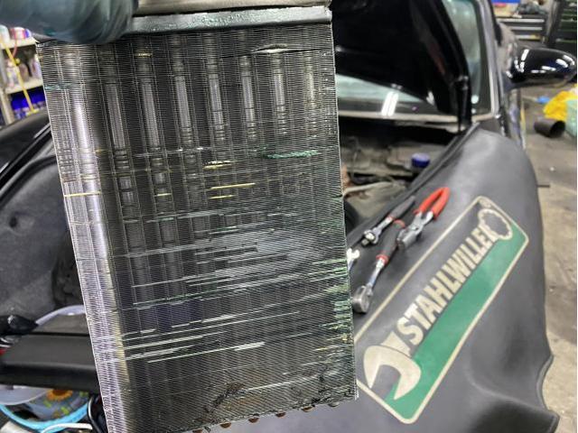 ポルシェ ボクスター 986  冷却水漏れ修理　車内曇る　窓が曇る　ヒーターコア交換　点検　修理　整備　診断　八千代市