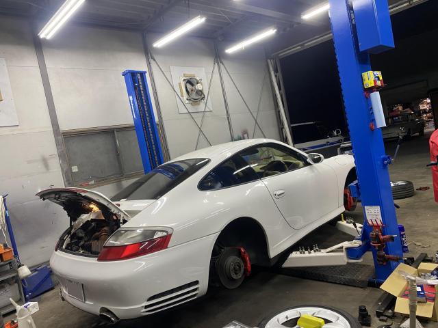 ポルシェ 911 カレラ4S 996　車検　オーバークール　サーモスタット交換　エンジンオイル　ブレーキフルード　コンピューター診断　法定２４ヶ月点検　修理　整備　八千代市