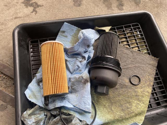 BMW 320d F31　車検　法定24ヶ月点検　整備　エンジンオイル交換　ブレーキフルード交換　コンピューター診断　修理　整備　点検　八千代市