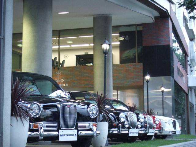 （株）光岡自動車　東京ショールーム3