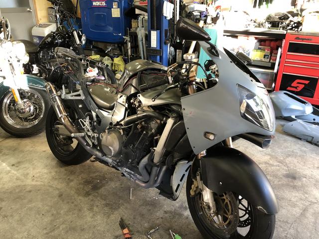 カワサキ ZX-12R オールペイント準備|グーネットピット カワサキ ZX-12R オールペイント準備|グーネットピット