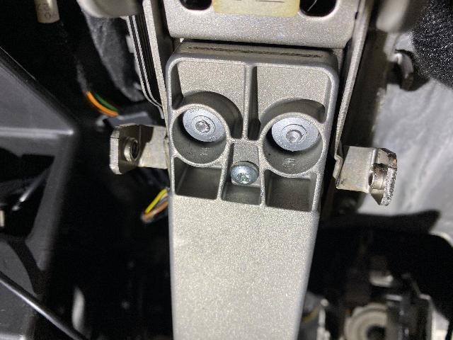 BMWミニ R56 ハンドルロック修理