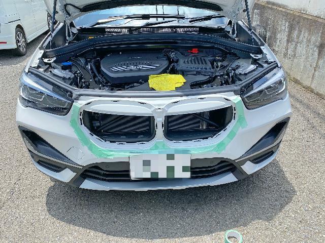 BMW F48 LCI X1 フロントグリル交換