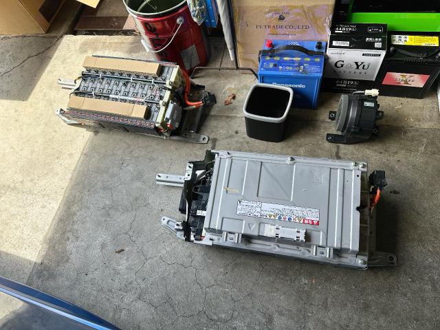 トヨタ NHP10 アクア ハイブリッドバッテリー交換