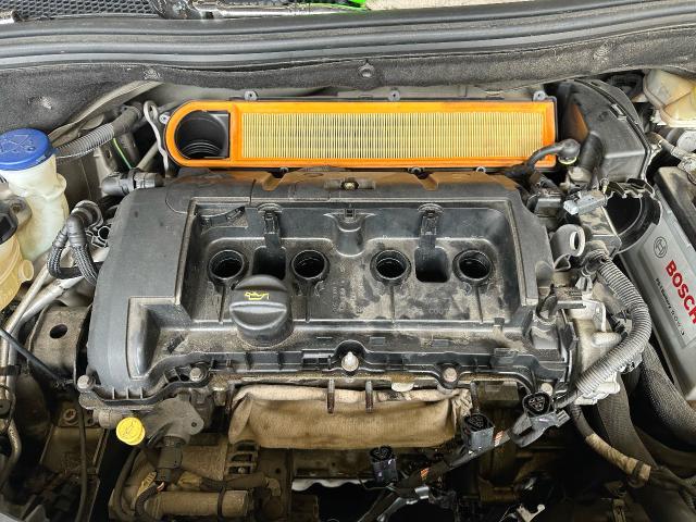 プジョー 208 A9 オイル漏れ修理 ファンベルト交換等 東京都町田市