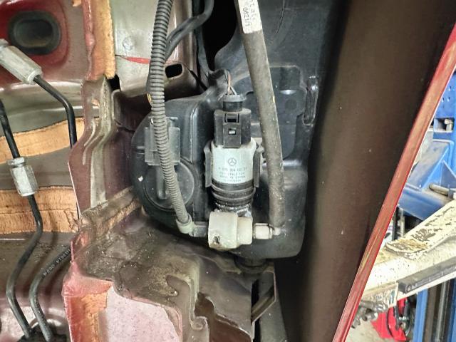 メルセデスベンツ W205 C180 燃料漏れ ウィンドウウォッシャー液漏れ修理 東京都町田市