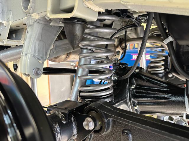 スズキ JB64W ジムニー 5型 新車 リフトアップ