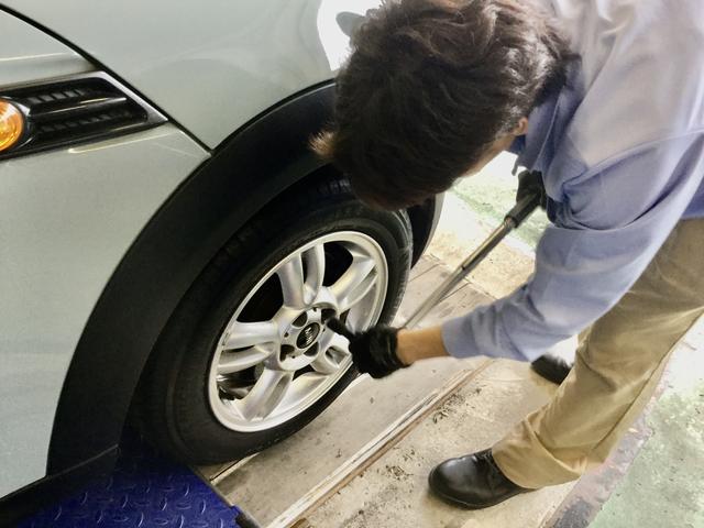 BMW ミニクーパー　平成26年式　タイヤ　交換　タイヤ交換　持ち込み　葉山　逗子　横須賀　鎌倉