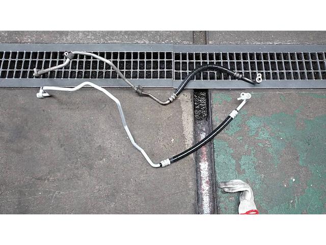 FE71系　トラック　リヤハブベアリングインナー　アウター　フロントディスクパット交換　ステアリングタイロット交換　エヤコンきかず　高圧パイプ交換　エバポレータ交換　藤沢市