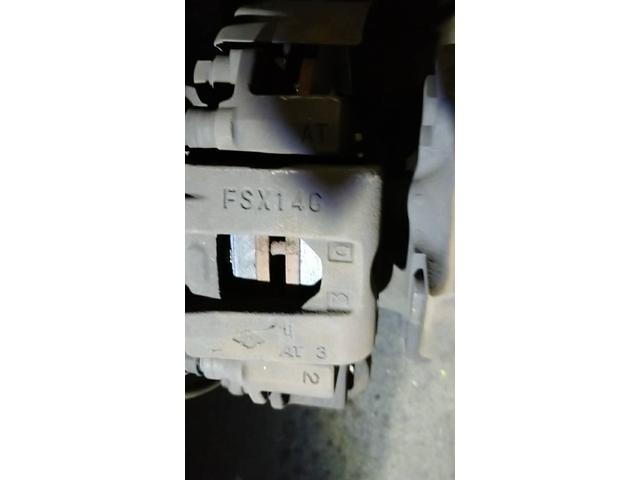 FE71系　トラック　リヤハブベアリングインナー　アウター　フロントディスクパット交換　ステアリングタイロット交換　エヤコンきかず　高圧パイプ交換　エバポレータ交換　藤沢市