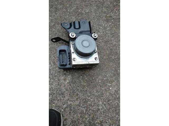 スペード　チックランプ点灯　ABSユニット交換　修理　故障　不具合　藤沢市
