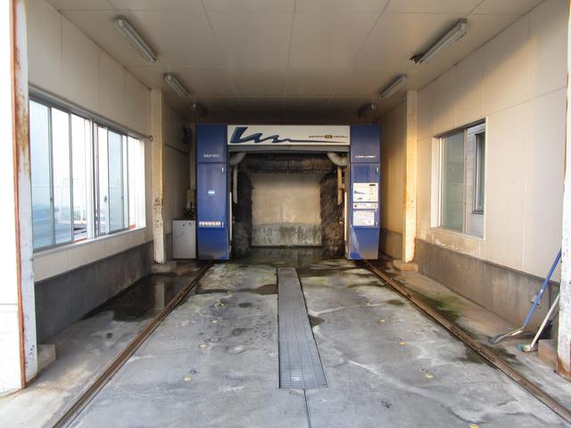 トヨタカローラ東海 カーランド磐田 鳥之瀬中古車展示場(5枚目)