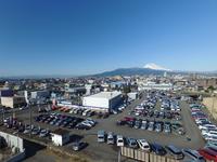 富士山のふもとでゆっくり車選び！　静岡県の三島オートです三島市・沼津市・裾野市・富士市に５店舗