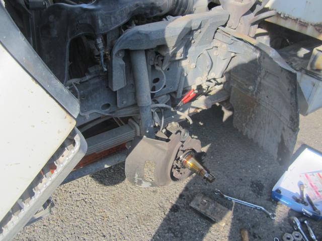 エルフダンプ　ブレーキ修理　島田市のトータルカーサービス