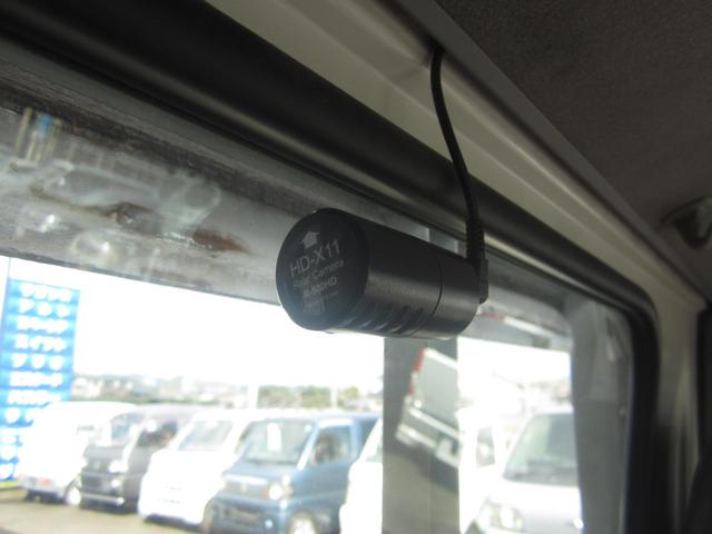 イスズ　エルフ　車検整備　ドライブレコーダー取付　島田市のトータルカーサービス