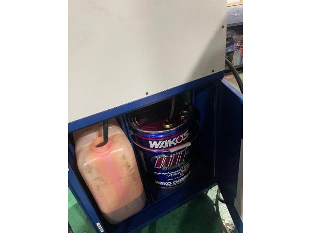 ＢＭＷ　１シリーズ　ミッション・駆動系修理・整備
オートマオイルパン交換　トルコン太郎によるオートマオイル圧送交換