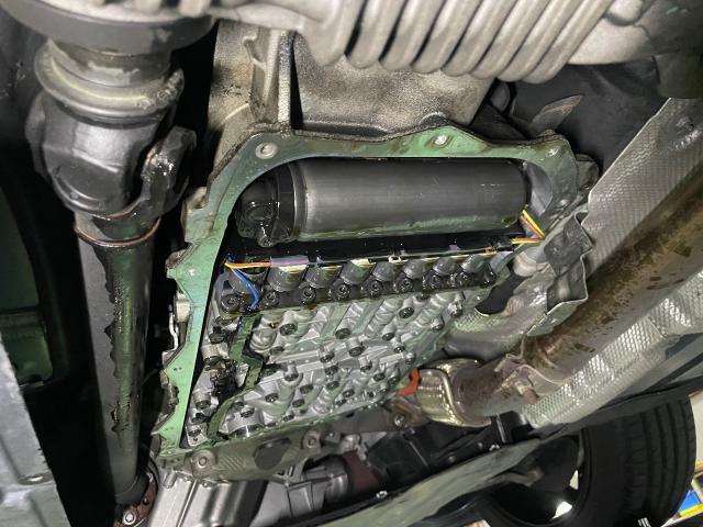 ＢＭＷ　Ｘ３　ミッション・駆動系修理・整備　オートマオイルパン交換　トルコン太郎によるオートマオイル圧送交換