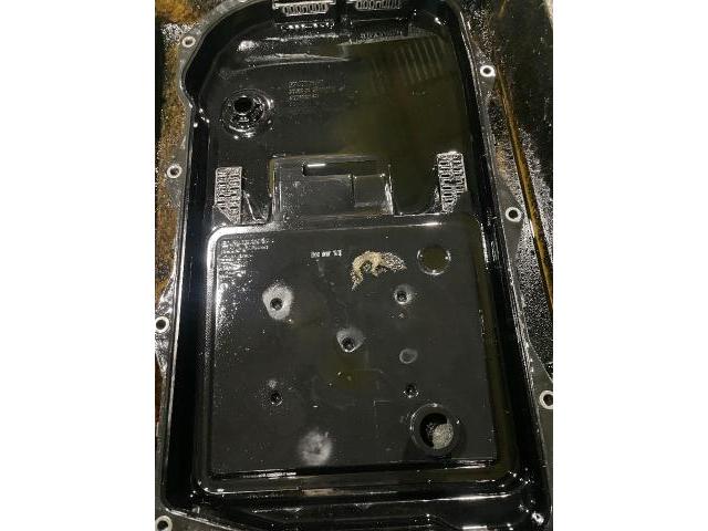 ＢＭＷ　Ｘ３　ミッション・駆動系修理・整備　オートマオイルパン交換　トルコン太郎によるオートマオイル圧送交換