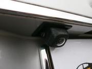 様々な電装系パーツの取付けを行います。