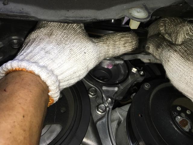 ヴォクシーの車検時にウォーターポンプも交換しました。