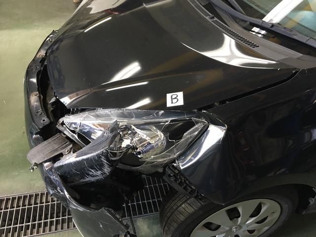 アクアの鈑金塗装をしました。