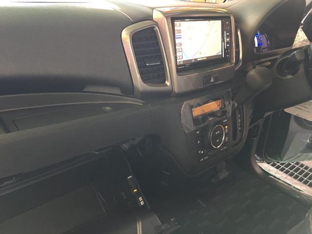 納車のスペーシアＺにナビ＆ＥＴＣの取り付けをしました。