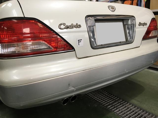 セドリックの鈑金塗装をさせて頂きました。