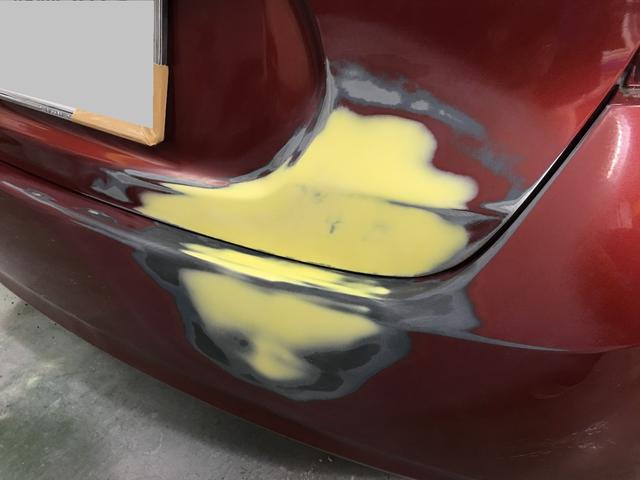 ノートの鈑金塗装をさせて頂きました。