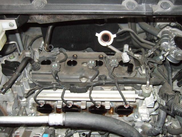 セレナのエンジン修理をさせて頂きました。