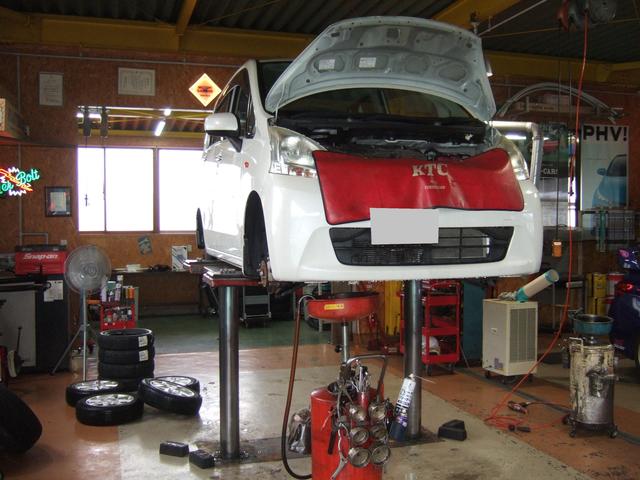 ムーヴの法定点検をさせて頂きました。