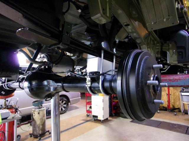 ご購入頂いたハイゼットジャンボの納車前に色々と部品の取付をさせて頂きました。