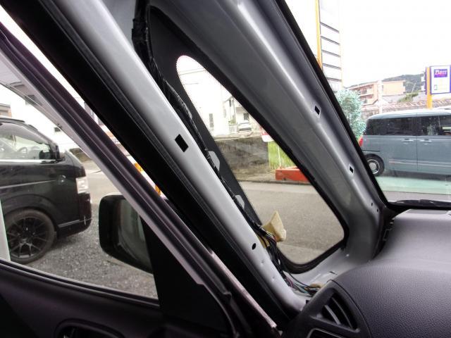 セレナの鈑金塗装をさせて頂きました。