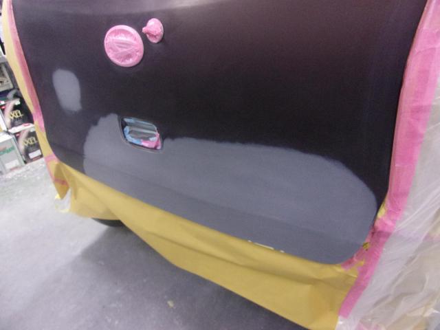 タントの鈑金塗装をさせて頂きました。