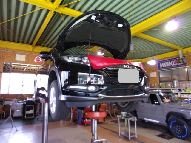 ヴェゼルのオイル交換をさせて頂きました。