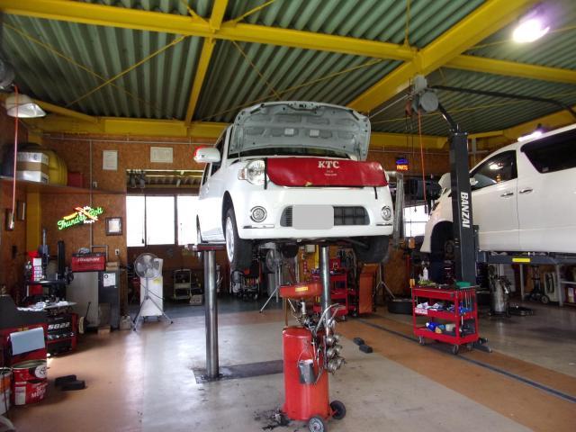 ミラココアのオイル交換をさせて頂きました。