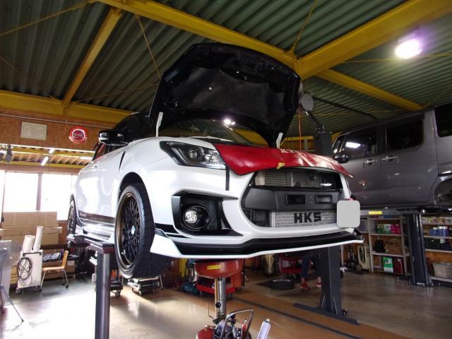 スイフトスポーツのオイル交換をさせて頂きました。