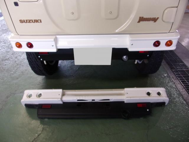 ジムニーの鈑金塗装をさせて頂きました。