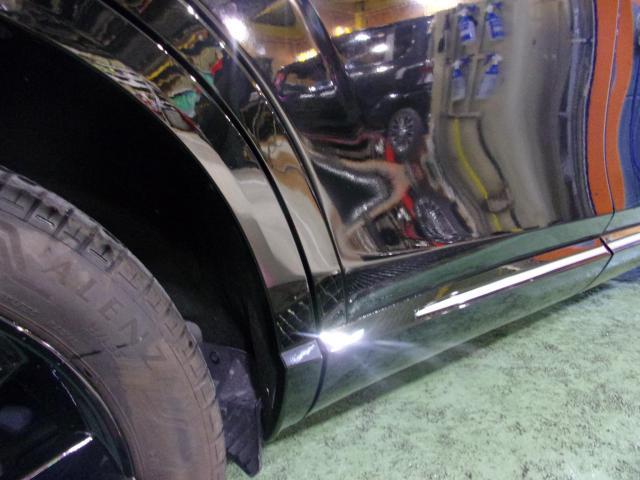 ヴェゼルの鈑金塗装をさせて頂きました。