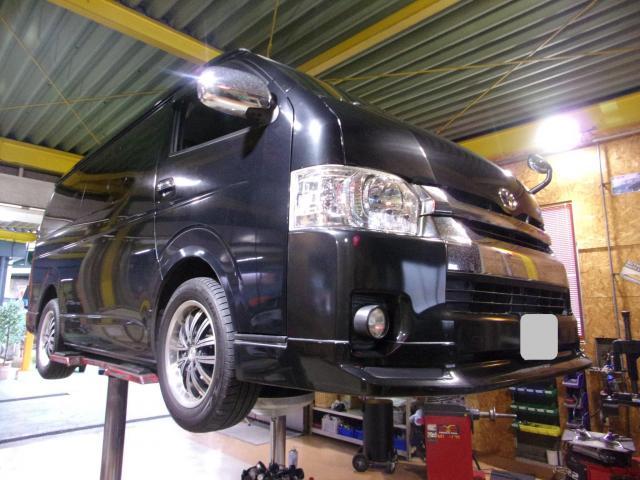 ハイエースワゴンのオイル交換をさせて頂きました。