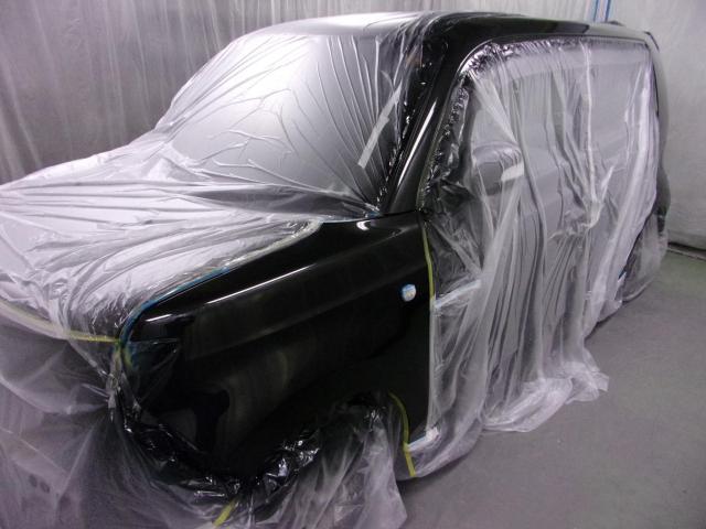 bBの鈑金塗装をさせて頂きました。
