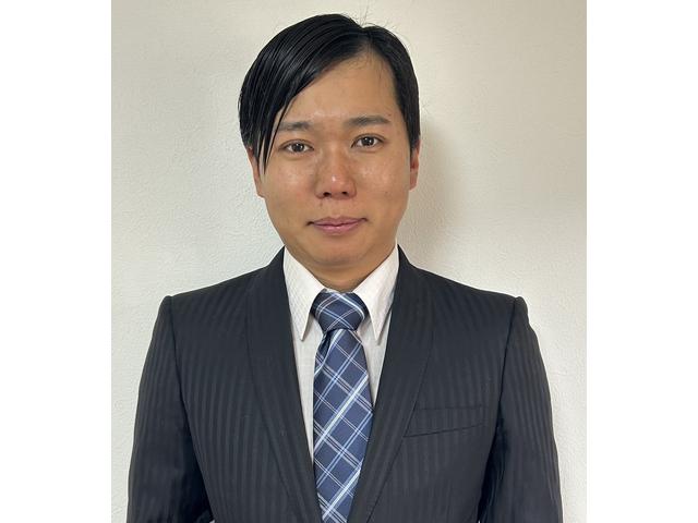 スタッフ紹介2