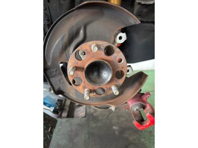 ホンダ　シビックタイプR リアハブボルト交換