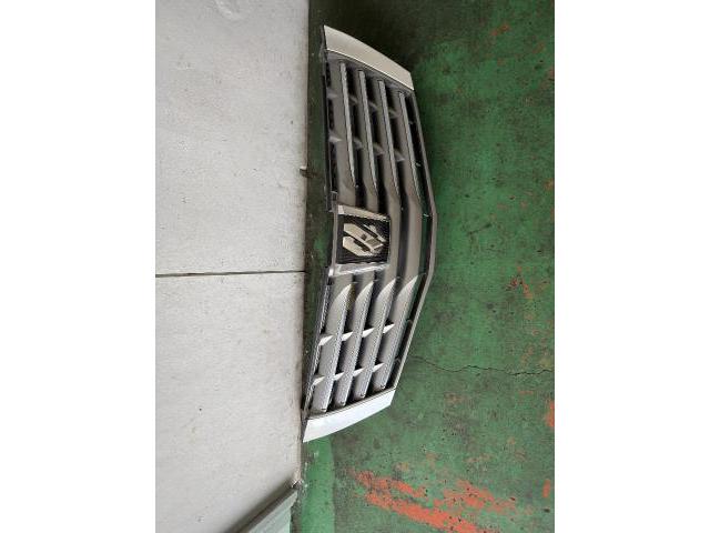 トヨタ　20アルファード ヘッドライトレンズ交換