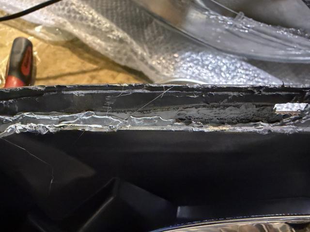 トヨタ　20アルファード ヘッドライトレンズ交換