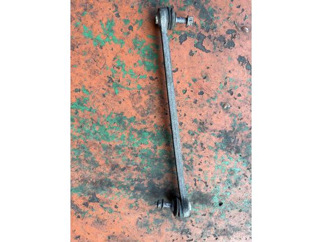 プジョー　３００８　スタビリンクロッド交換