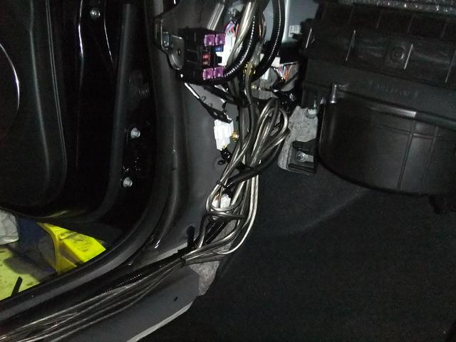 ヴェゼルHV スピーカー・ケーブル交換