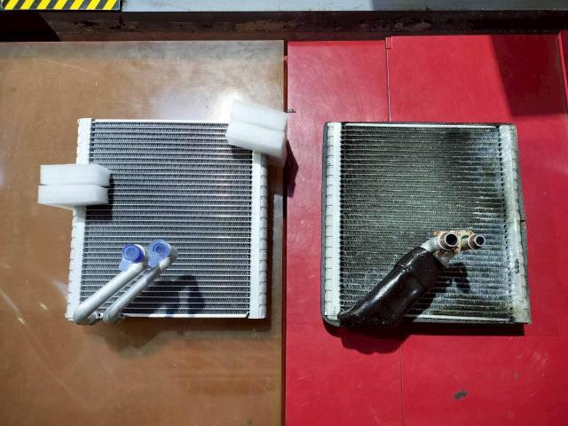 フォルクスワーゲン ゴルフ DBA-AUCJZ エアコン効かない エバポレータ交換 修理 静岡県 三島市 熱海市 沼津市 自動車 外車 輸入車