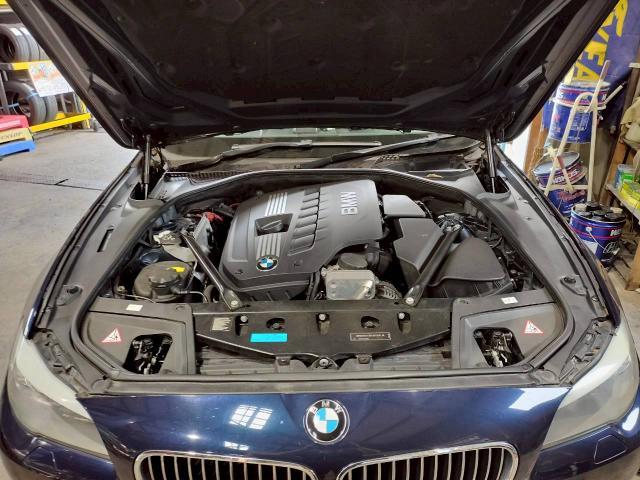 ＢＭＷ ５シリーズ 523i DBA-MT25 カウルトップカバー交換 フロントガラス ゴム 外装補修 修理 静岡県 三島市 熱海市 沼津市 自動車 外車 輸入車 